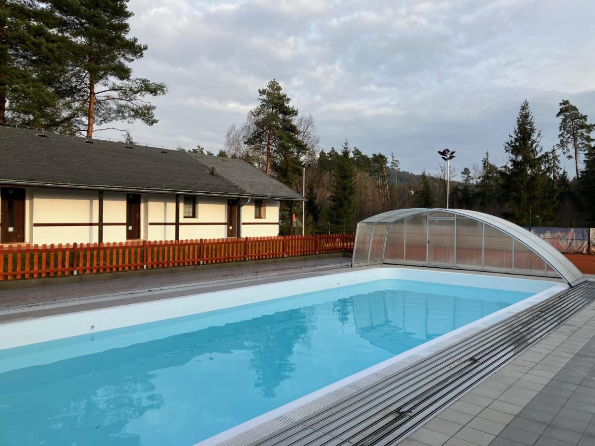 Raj Sportovni A Rekreacni Resort Branzez Kněžmost Exterior foto